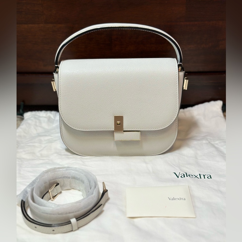 *SOLD*NEW VALEXTRA ISIDE CROSSBODY $2388